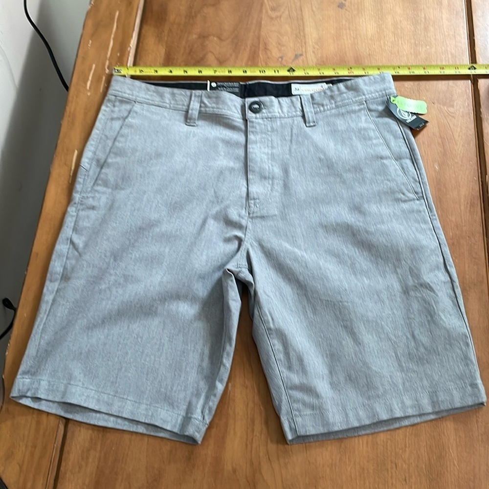 Volcom NWT Frickin Modern Straight Chino Shorts Size 36